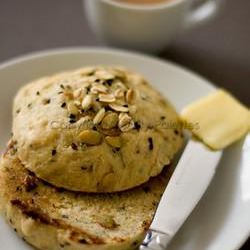 Oatmeal Seed Rolls - Recipe photo by tastypalettes