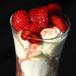 Strawberries with Balsamic Vinegar - Recipe photo by faithfullygf