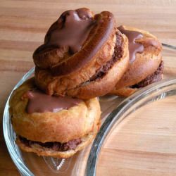 Pierre Herme's Choclate Eclairs - Recipe photo by hornedfroggy