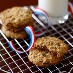 Chunky Peanut Butter & Oatmeal chip - Recipe photo by Piggy