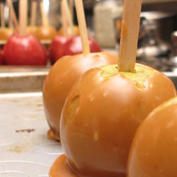 Candy Apples - Recipe photo by clynch