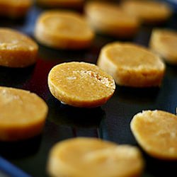 Parmesan and Paprika Biscuits - Recipe photo by zozo