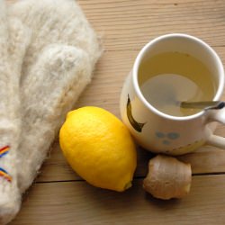 Hot Lemon with Ginger and Honey - Recipe photo by Sylvie77