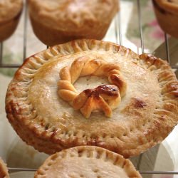 Tourtière De Noël - Recipe photo by fcottage