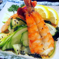 Marinated Cucumber and Shrimp salad - Recipe photo by launate
