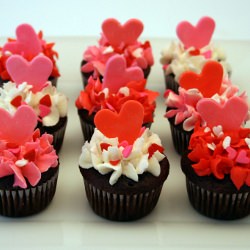 Mini Valentine's Day Cupcakes - Recipe photo by Bakeaholic
