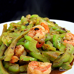 Bittermelon w/ Shrimp in Black Bean - Recipe photo by launate