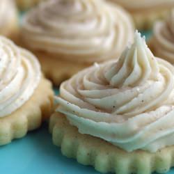 Vanilla-Bean Buttercream - Recipe photo by LauraFlowers