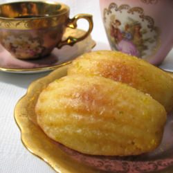 Orange-cardamom Madeleines - Recipe photo by thecookieshop