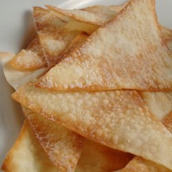 Baked Wonton Chips - Recipe photo by DISHINGUPDELIGHTS