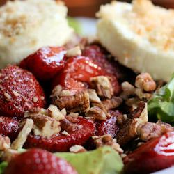 Roasted Strawberry Salad - Recipe photo by sidewalkshoes