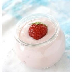Strawberry Yogurt - Recipe photo by loneacorn