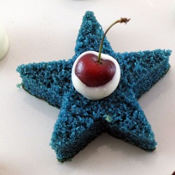 Cherry Star Cake - Recipe photo by fahrenheit350