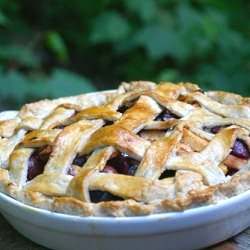 Sweet Cherry Apple Pie - Recipe photo by piccantedolce
