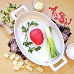 Leek & Potato Soup - Recipe photo by SippitySup