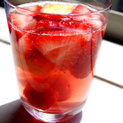 In the Pink Sangria - Recipe photo by recessionipes