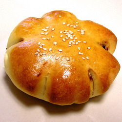 Baked Red Bean Buns - Recipe photo by toxobread