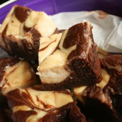 Baileys Cheesecake Brownies - Recipe photo by Jules