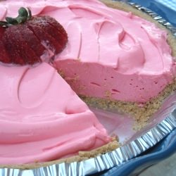 Strawberry Koolaide Pie - Recipe photo by mommyskitchen