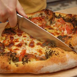 Basil Pesto Pizza - Recipe photo by dinnercakes