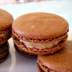 Chocolate Macarons - Recipe photo by pinkstripes