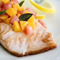 Salmon with Papaya Chutney - Recipe photo by nicolesy