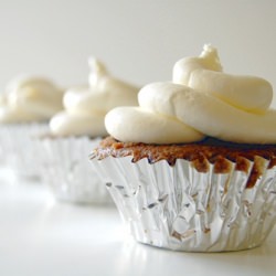 Marshmallow Fluff Frosting - Recipe photo by please pass the pie