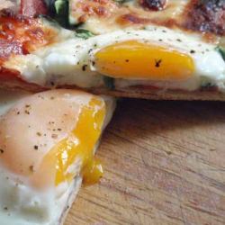 Breakfast Pizza - Recipe photo by Biz