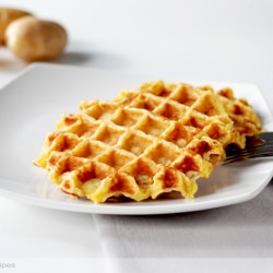 Crunchy Potato Waffles - Recipe photo by stunningrecipes