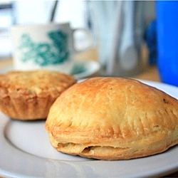 Curry Puffs - Recipe photo by ivorypomegranate
