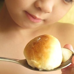 Mini Sausage au Lait Bread - Recipe photo by nasilemaklover