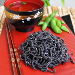 Squid Ink Ramen - Recipe photo by crunchybottoms