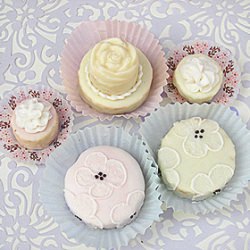 Mother's Day Tea Cakes - Recipe photo by BakersRoyale
