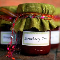 How to Make Strawberry Jam - Recipe photo by Intimateweddings