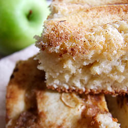 Simple Apple Sponge Cake - Recipe photo by russianseason