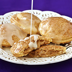 Cinnamon Bun Pie Pockets - Recipe photo by gimme some oven