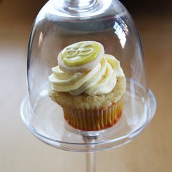Italian Cream Cupcakes with Lemon - Recipe photo by eatthelove