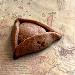 Pirate Tricorne Cookies - Recipe photo by unmacaronrose