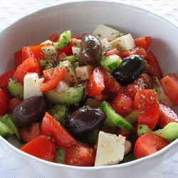 Greek Salad - Recipe photo by soscuisine