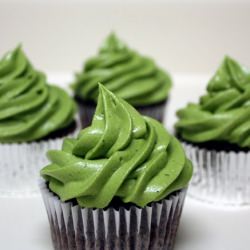 Chocolate Cupcake w Matcha Frostin - Recipe photo by monstroxity