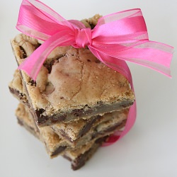 Chocolate Chip Cookie Bars - Recipe photo by eatatallies