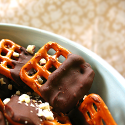Chocolate & Hazelnut Pretzels - Recipe photo by pestochango