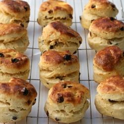 Raisin Scones - Recipe photo by drizzleanddip