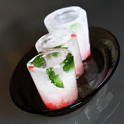 Ice Shot Glass - Recipe photo by zoom yummy