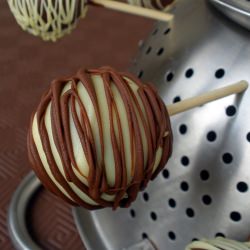 Oreo Truffles - Recipe photo by BakingQuinn