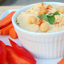 Garlic Hummus - Recipe photo by msmeanie