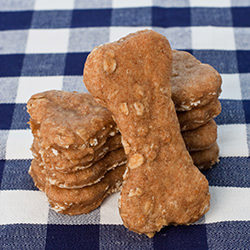 Peanut Butter Oatmeal Dog Treats - Recipe photo by junbelen