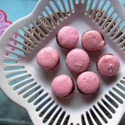 Happy Feet Successful Macarons - Recipe photo by fahrenheit350