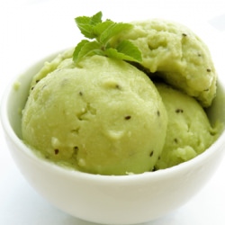 Avocado, Kiwi, Pineaple Ice Cream - Recipe photo by bucatarmaniac