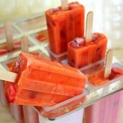 Mango Strawberry Popsicles - Recipe photo by JaneAlice